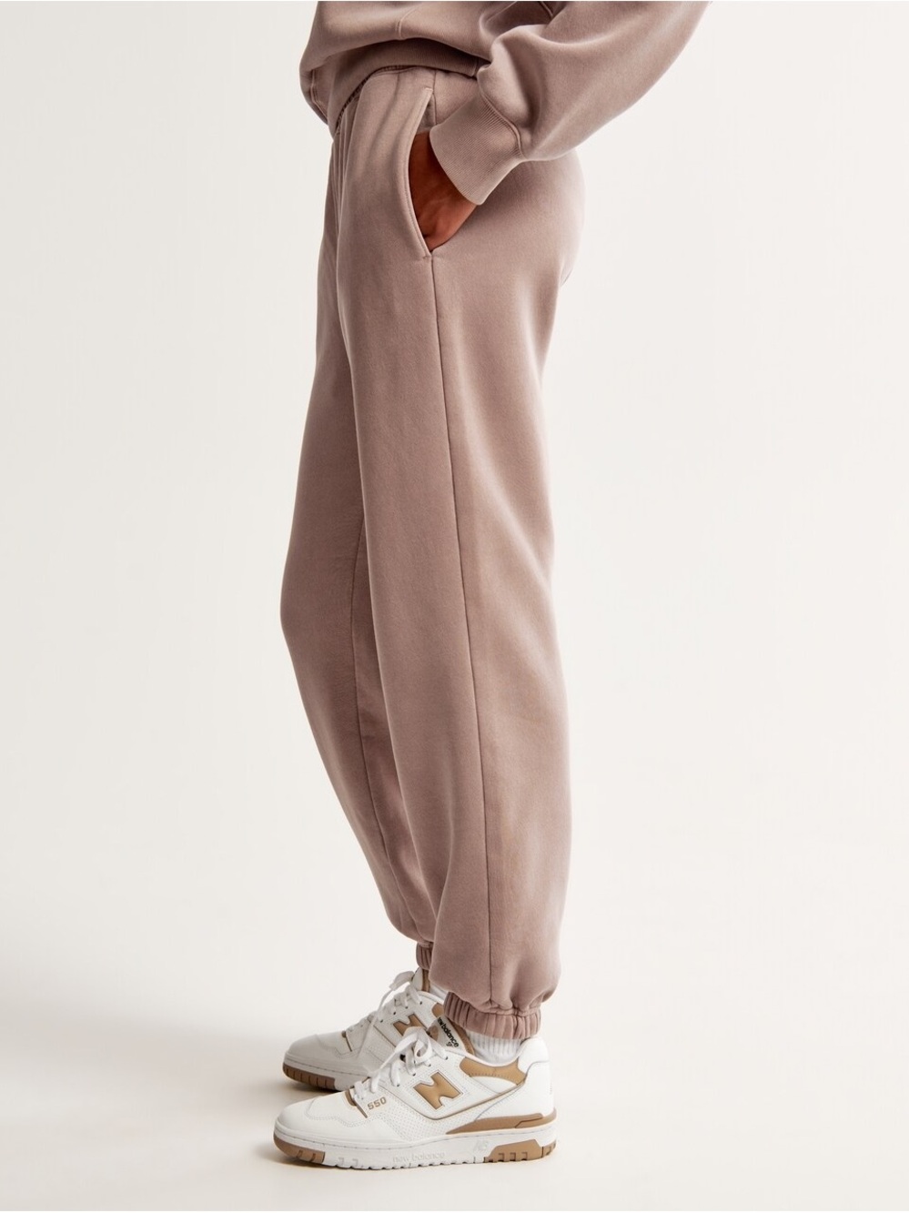 Abercrombie & Fitch High Rise Sunday Sweatpants in Taupe - Picture 8 of 8